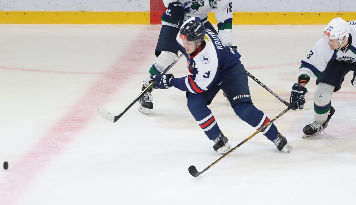 В МХЛ «Чайка» не удержала победу в матче с «Локо»